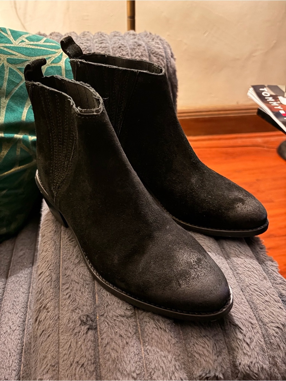 NWOB Sz 9 WOMENS suede Splendid Cupid faux Black Suede Chelsea Ankle Boots